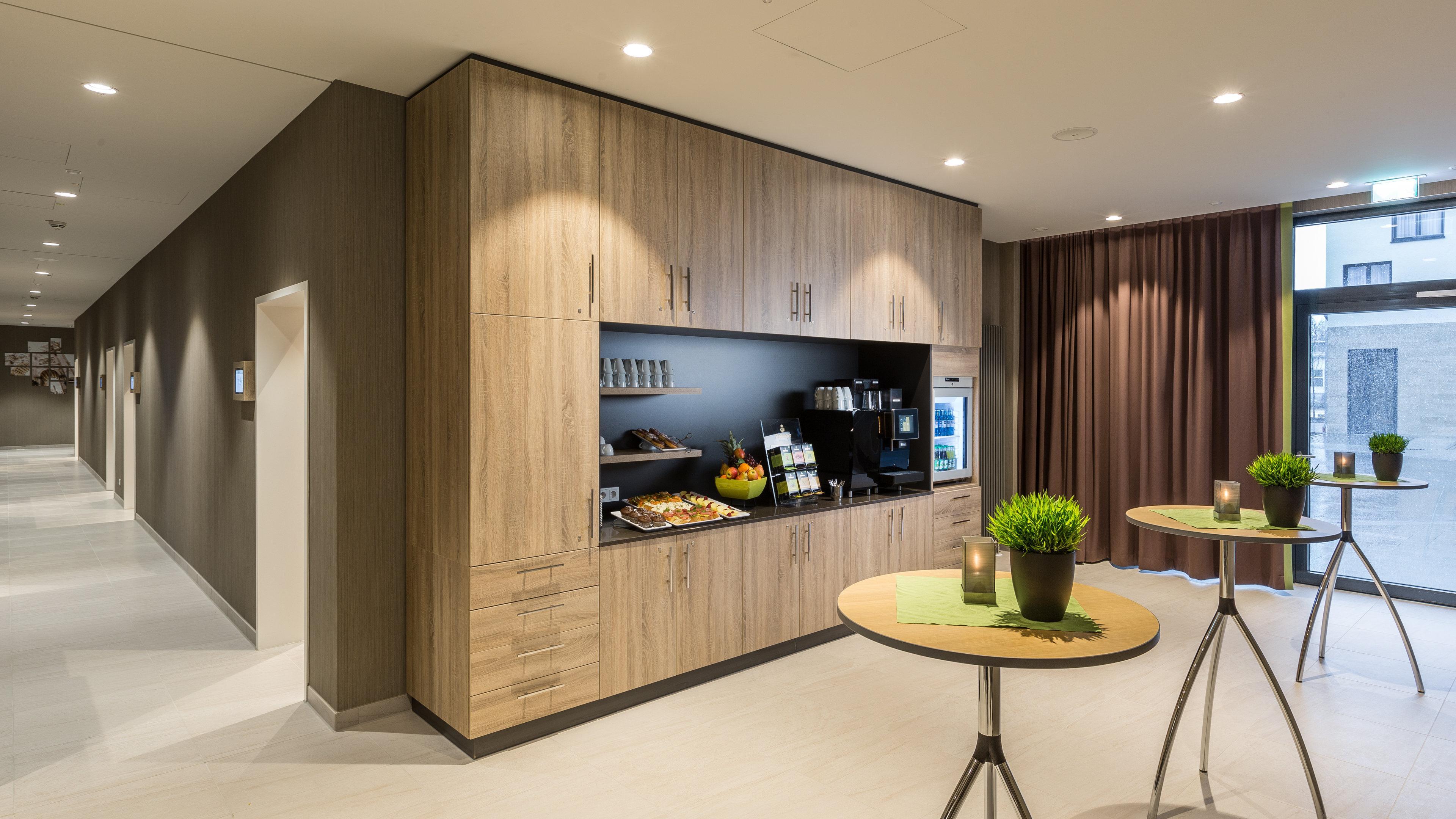 - East, An Ihg Отель Мюнхен
