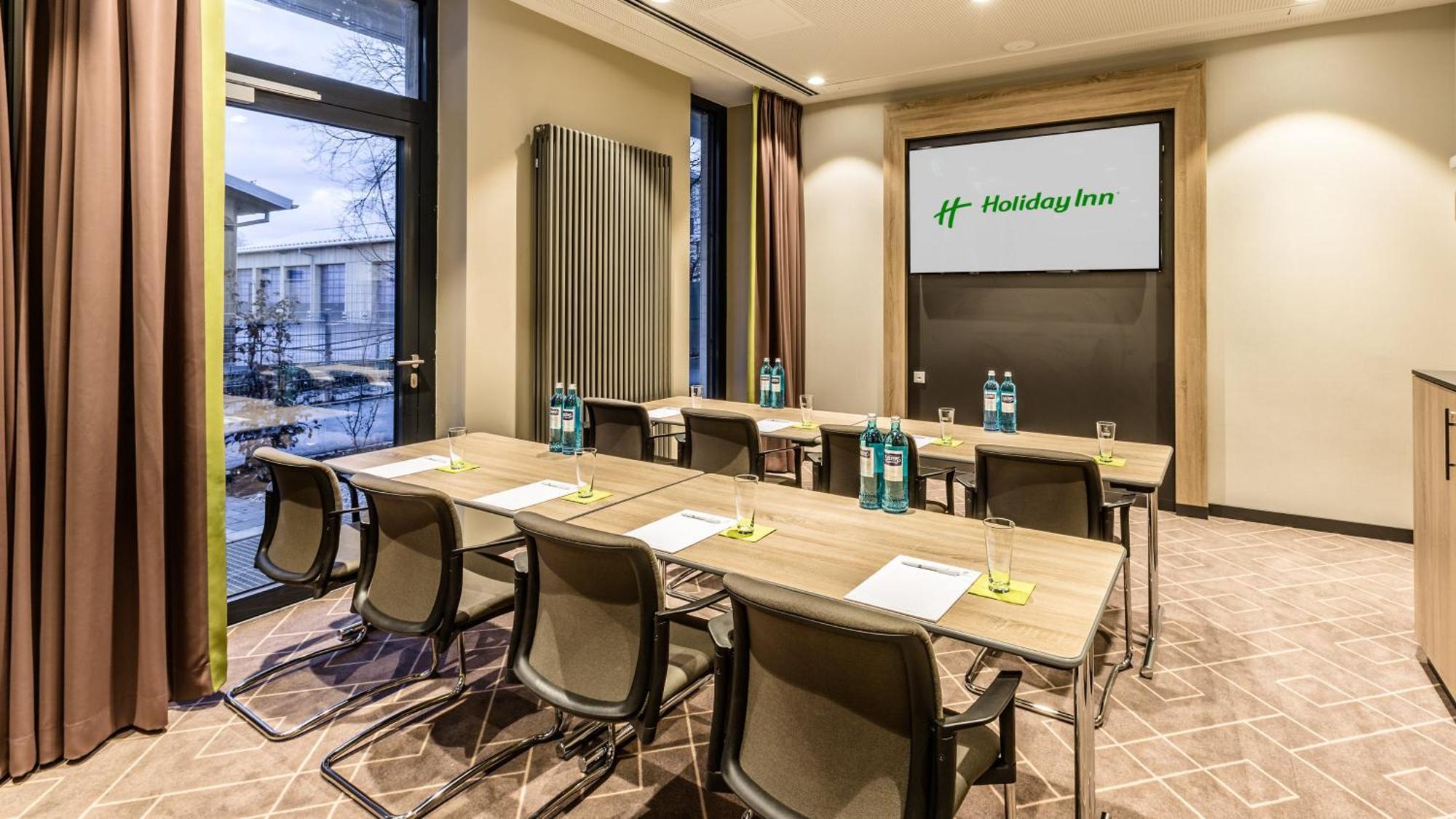 - East, An Ihg Отель Мюнхен