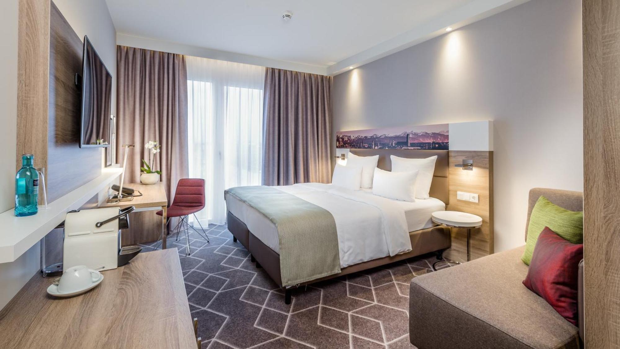- East, An Ihg 4* Мюнхен