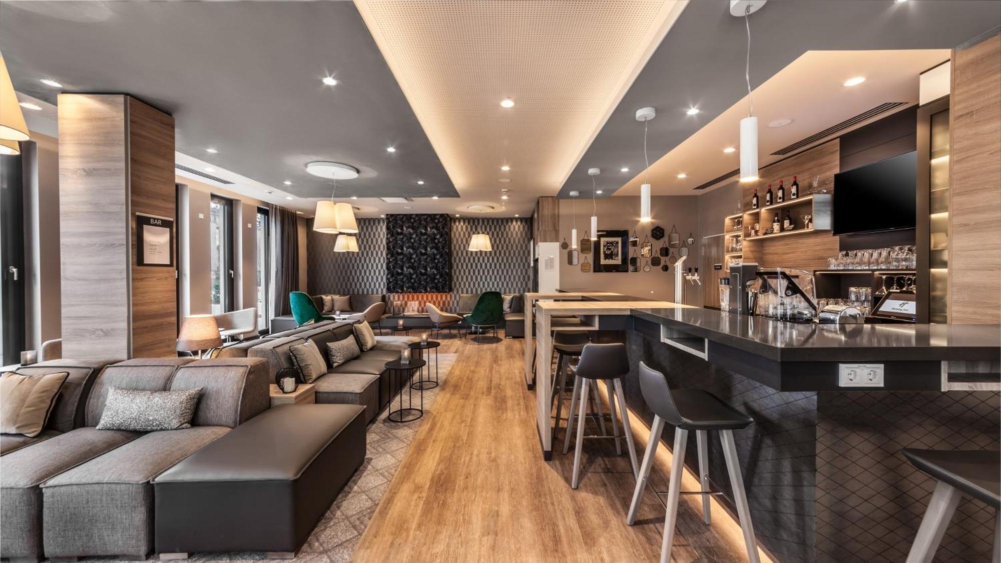Отель - East, An Ihg 4*