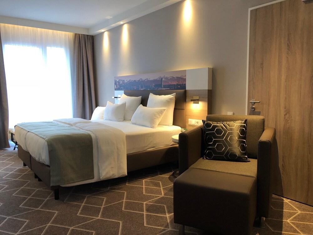 - East, An Ihg Отель